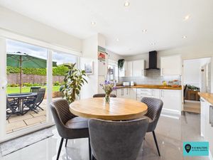 Kitchen/Diner- click for photo gallery